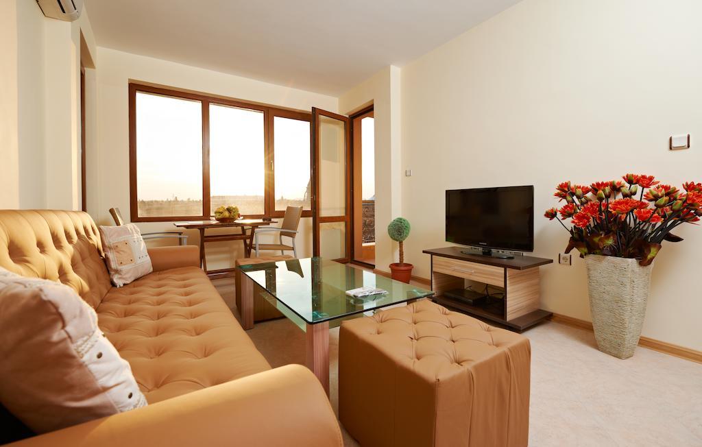 Stanny Court Aparthotel Nesebar Habitación foto